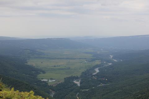 Дегуакская поляна, вид с г. Острая