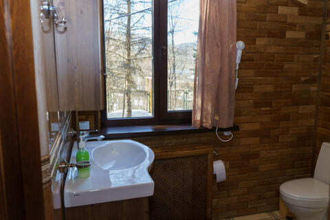 Апартаменты люкс в двух уровнях, Гостевой дом Эдельвейс, пос. Каменномостский